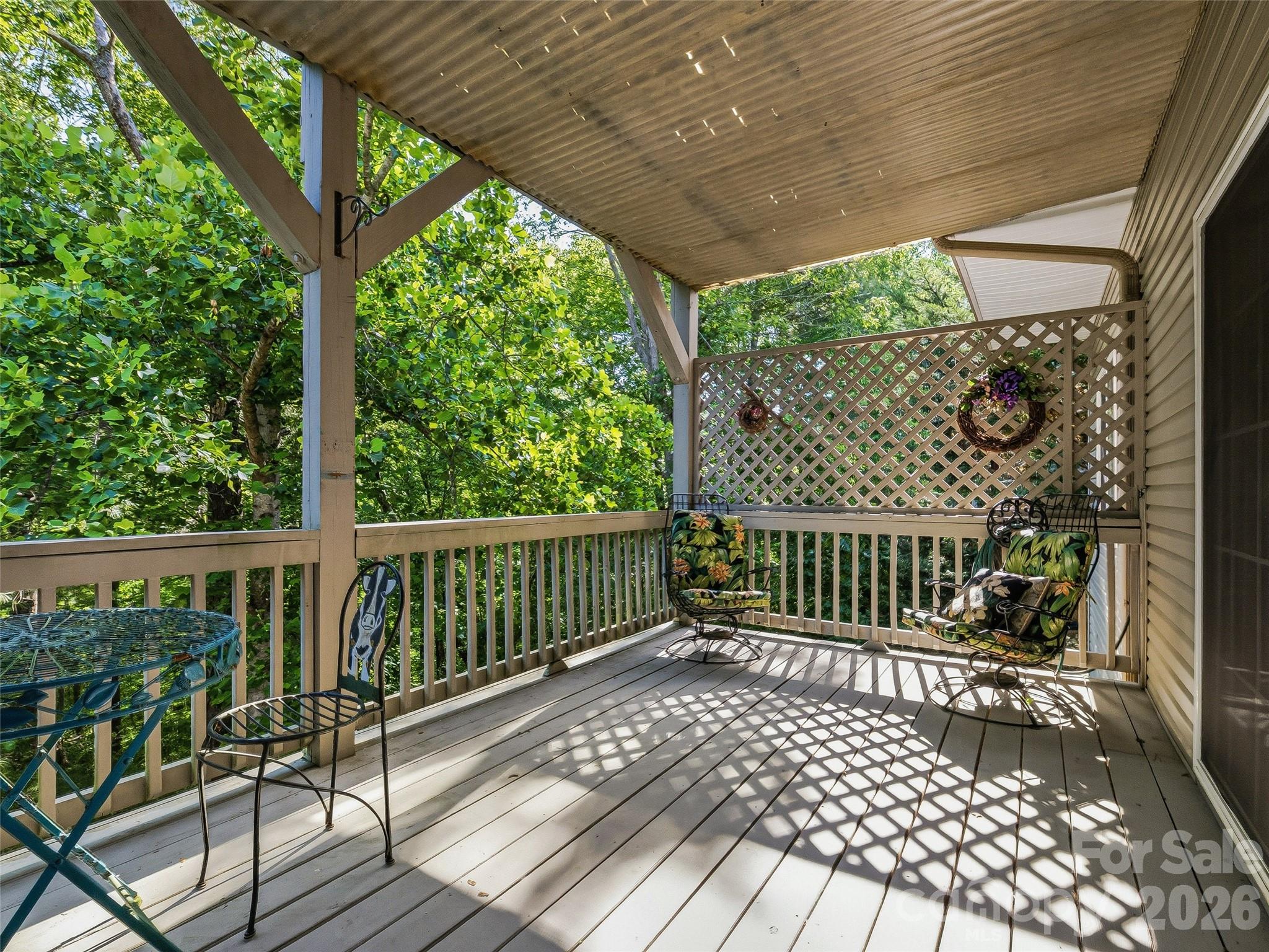 main property photo 28