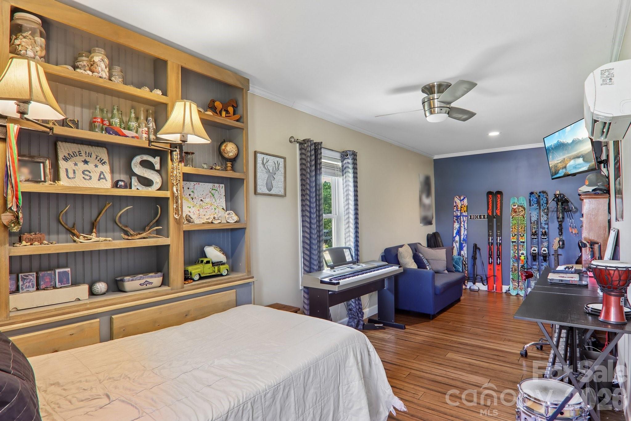 main property photo 25