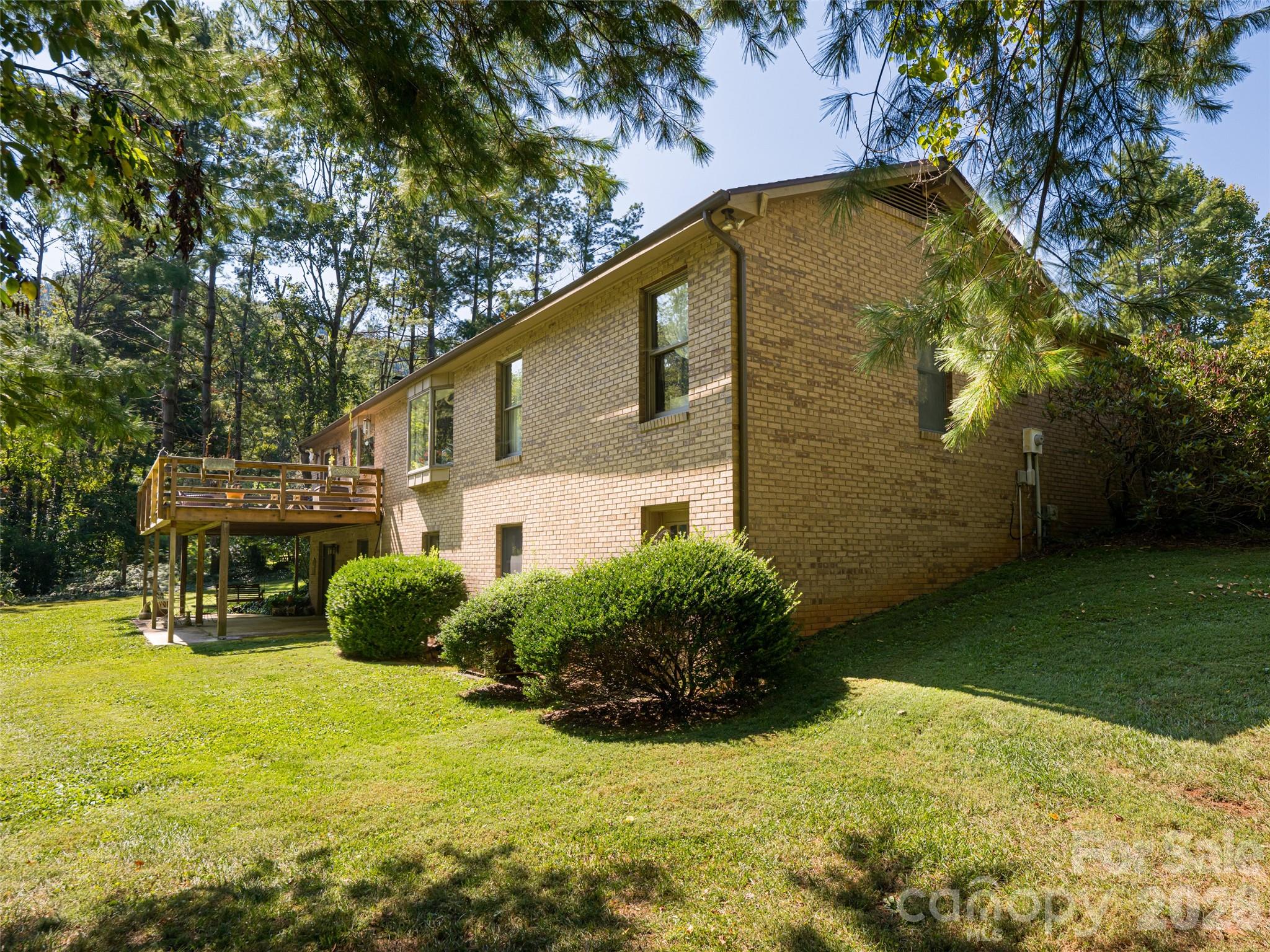 main property photo 13