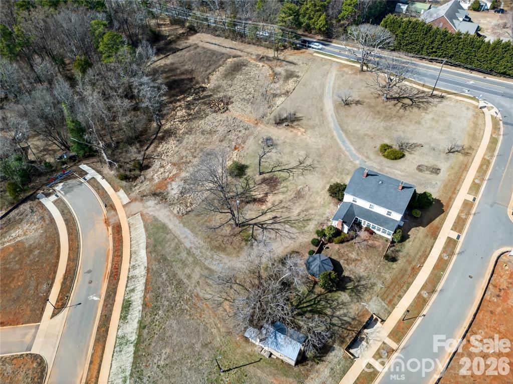 main property photo 41