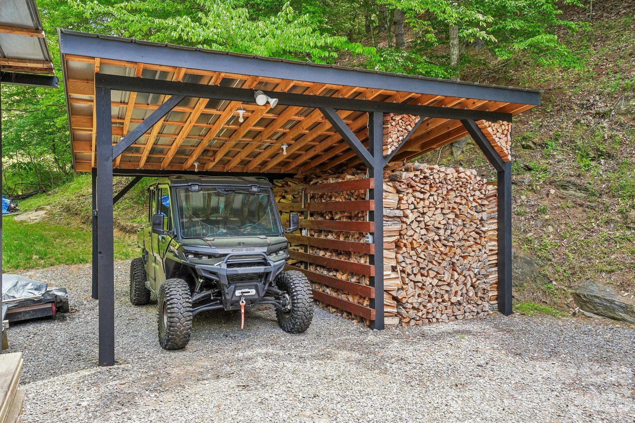 main property photo 30