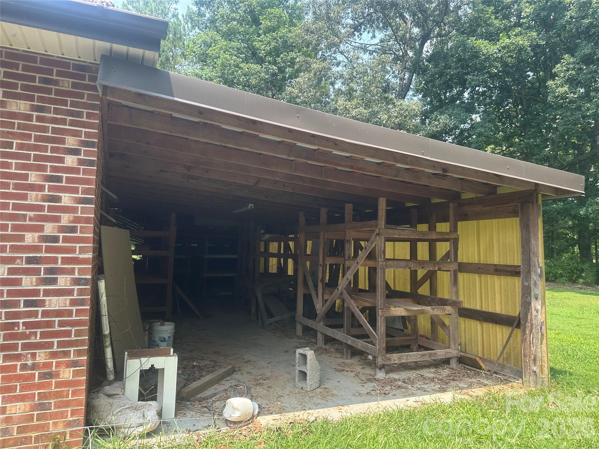 main property photo 39
