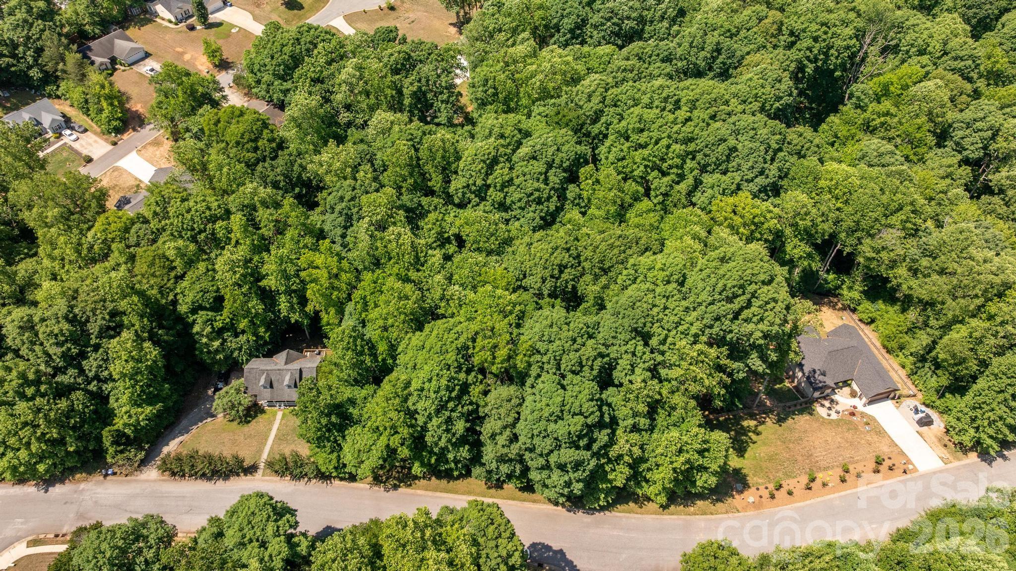 main property photo 13