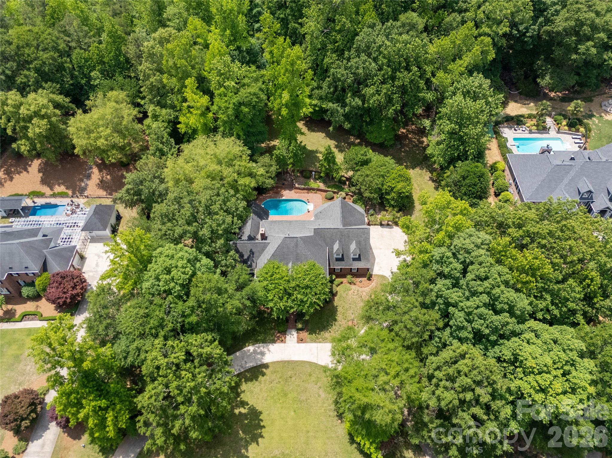 main property photo 41
