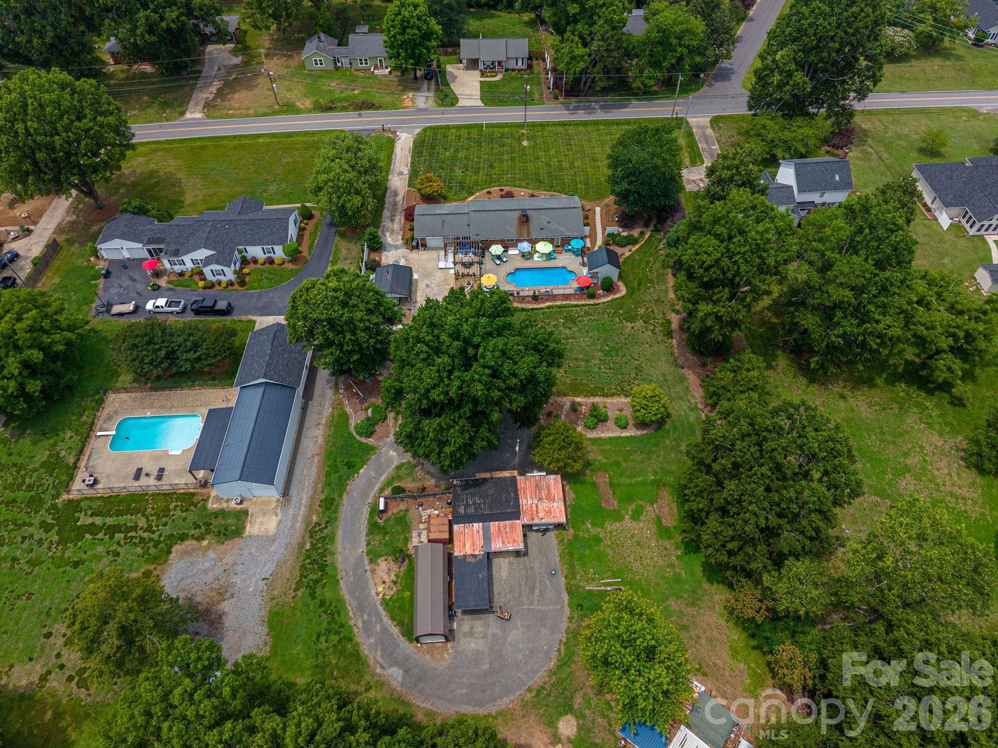 main property photo 35