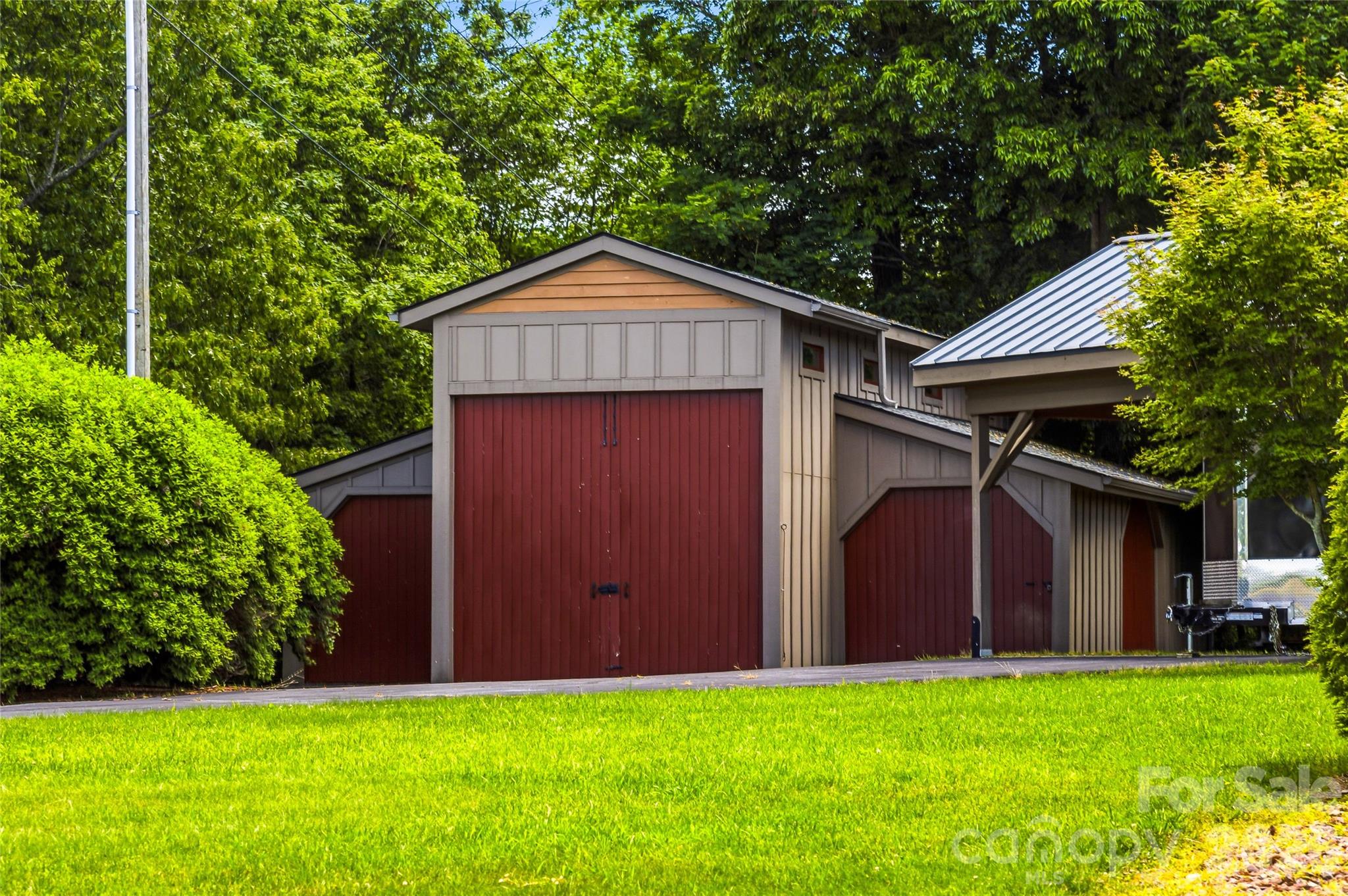 main property photo 41