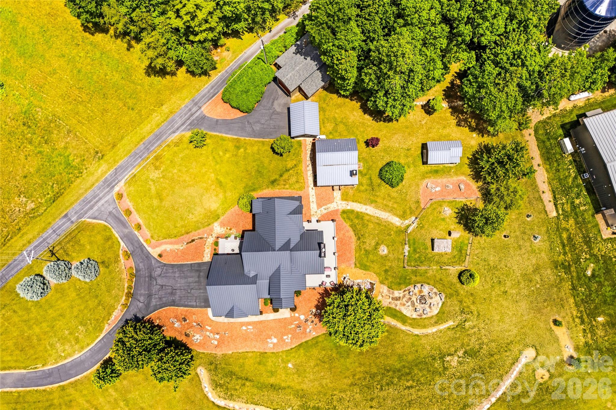 main property photo 7