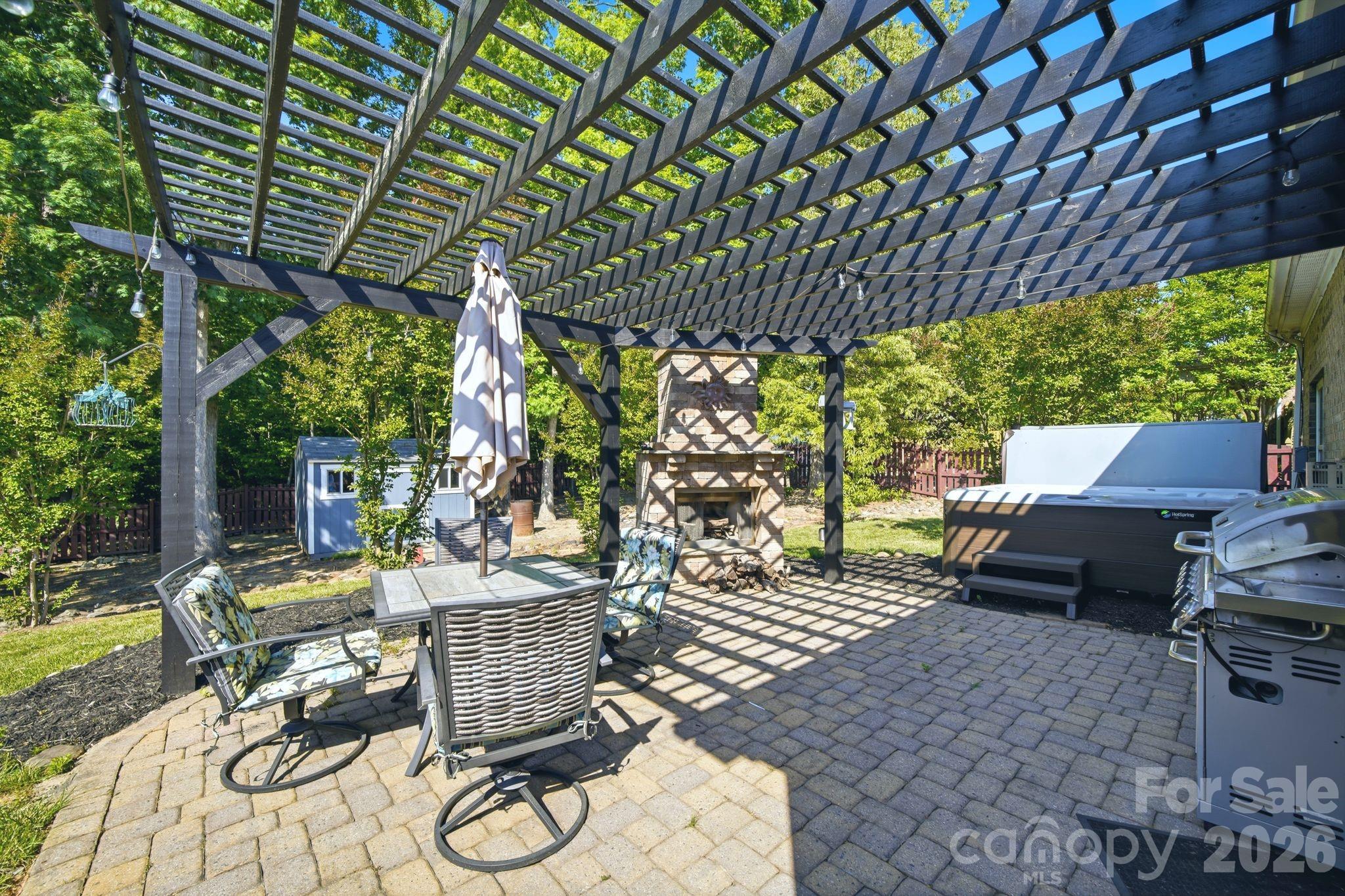 main property photo 25