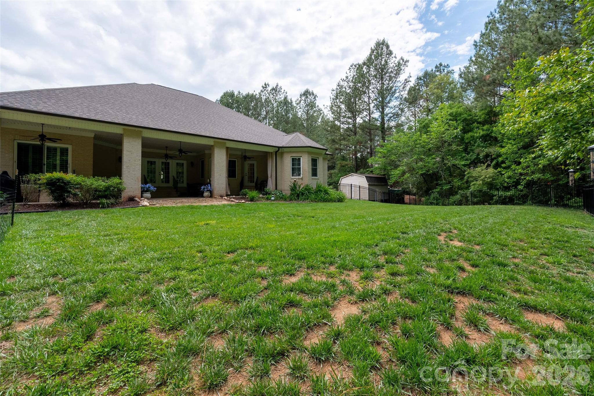 main property photo 37