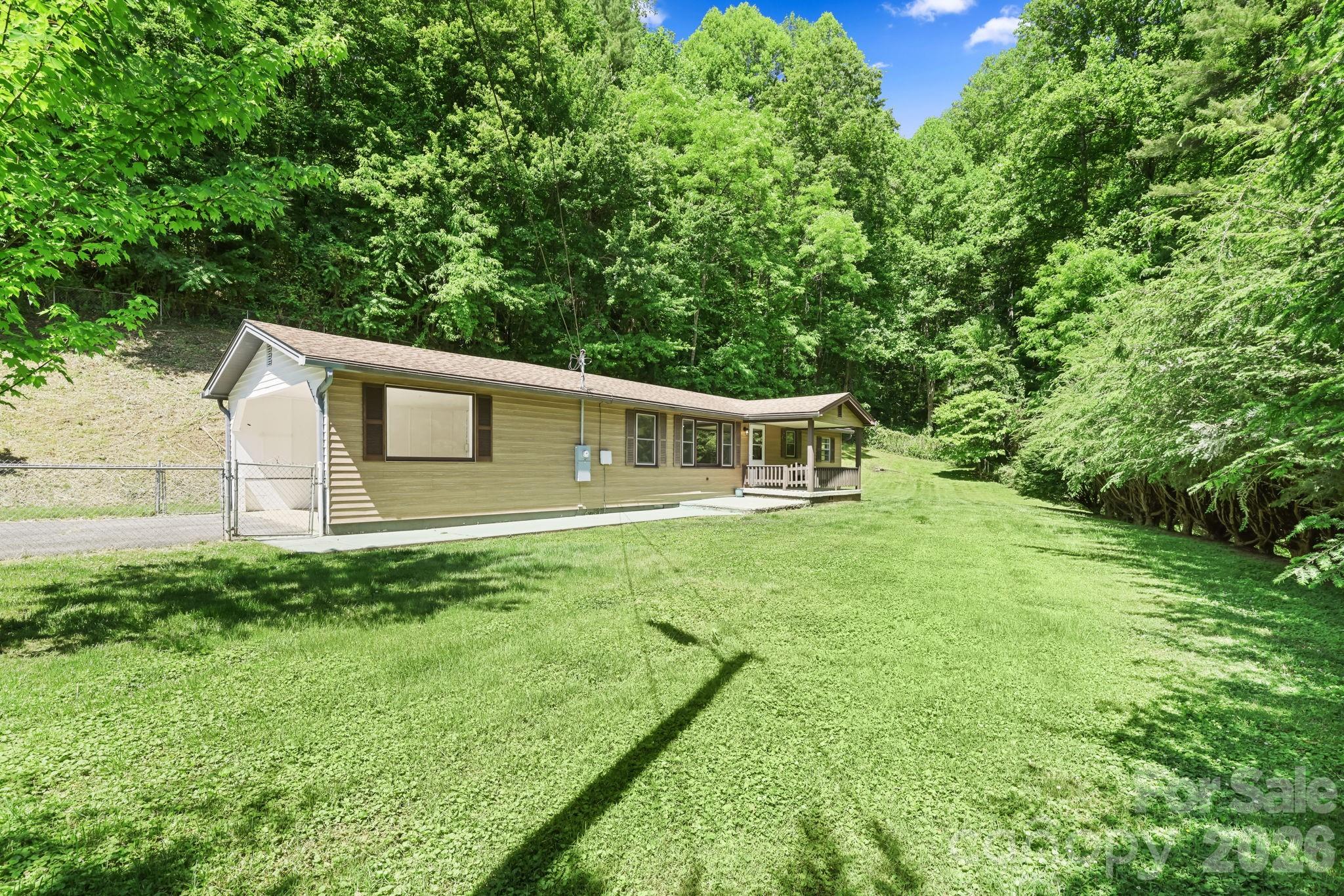 main property photo 6