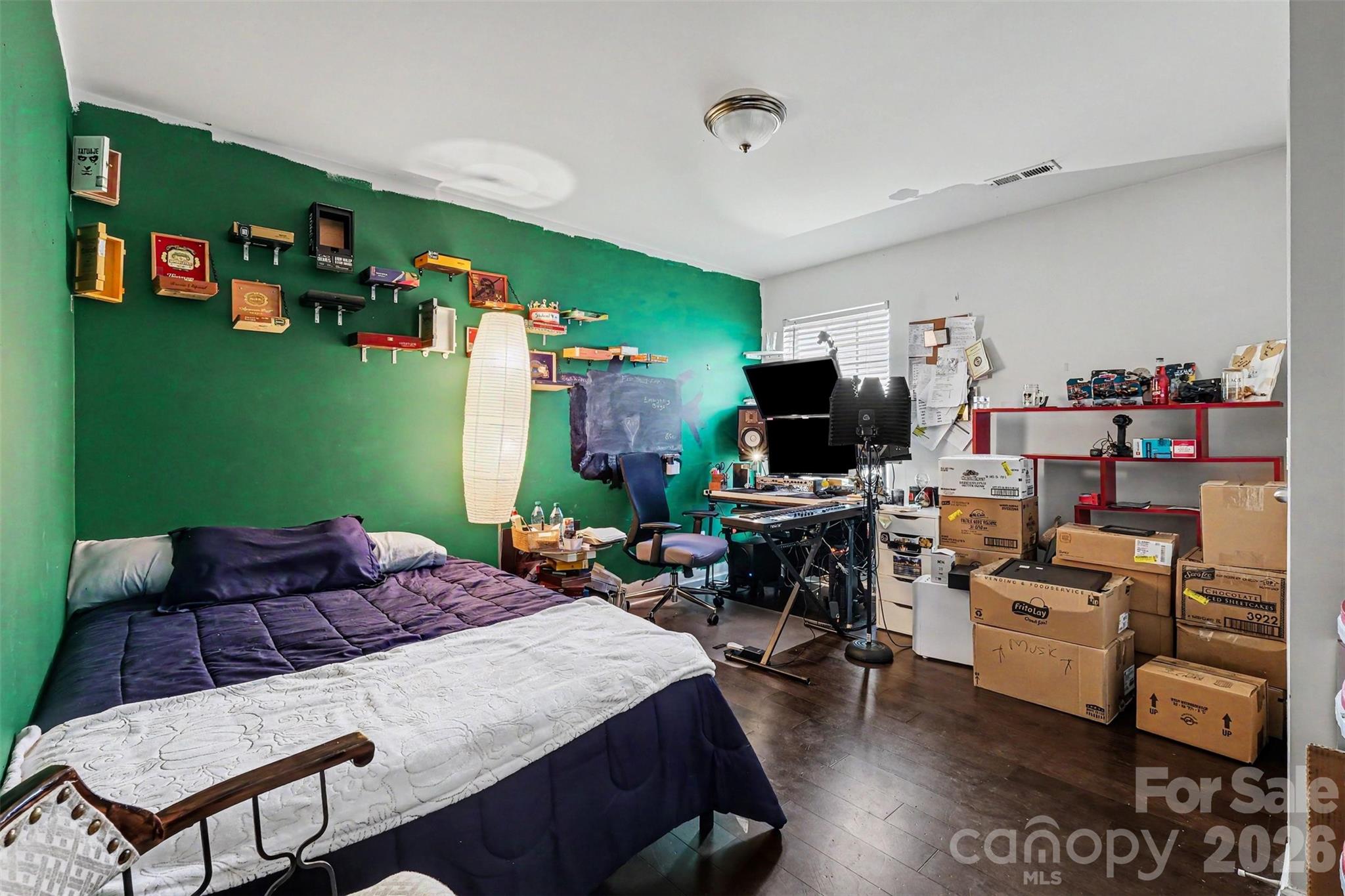 main property photo 5