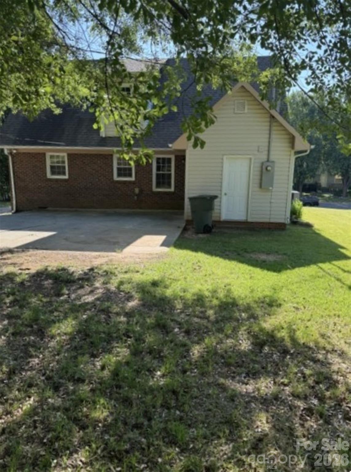 main property photo 17