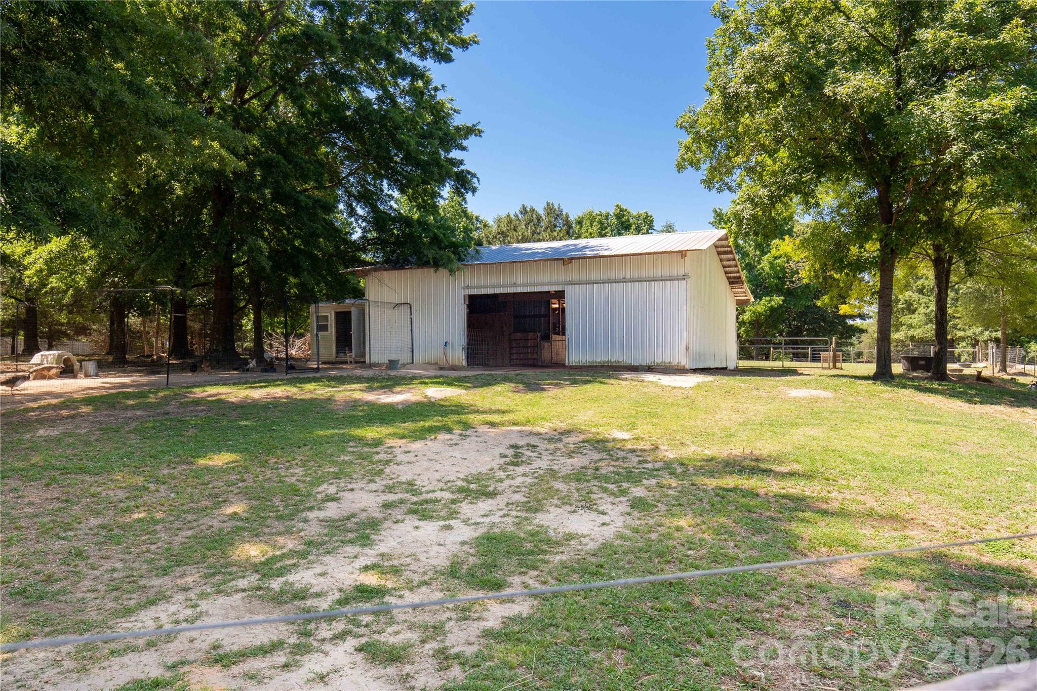 main property photo 6