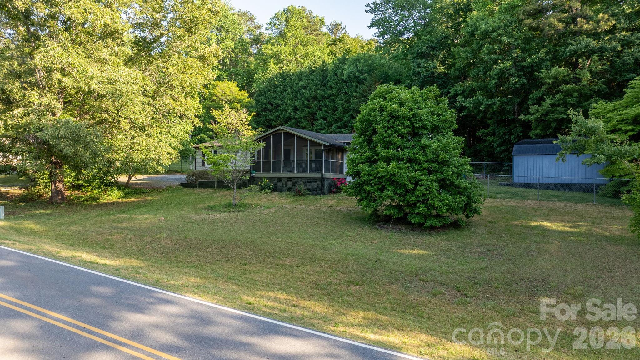 main property photo 28
