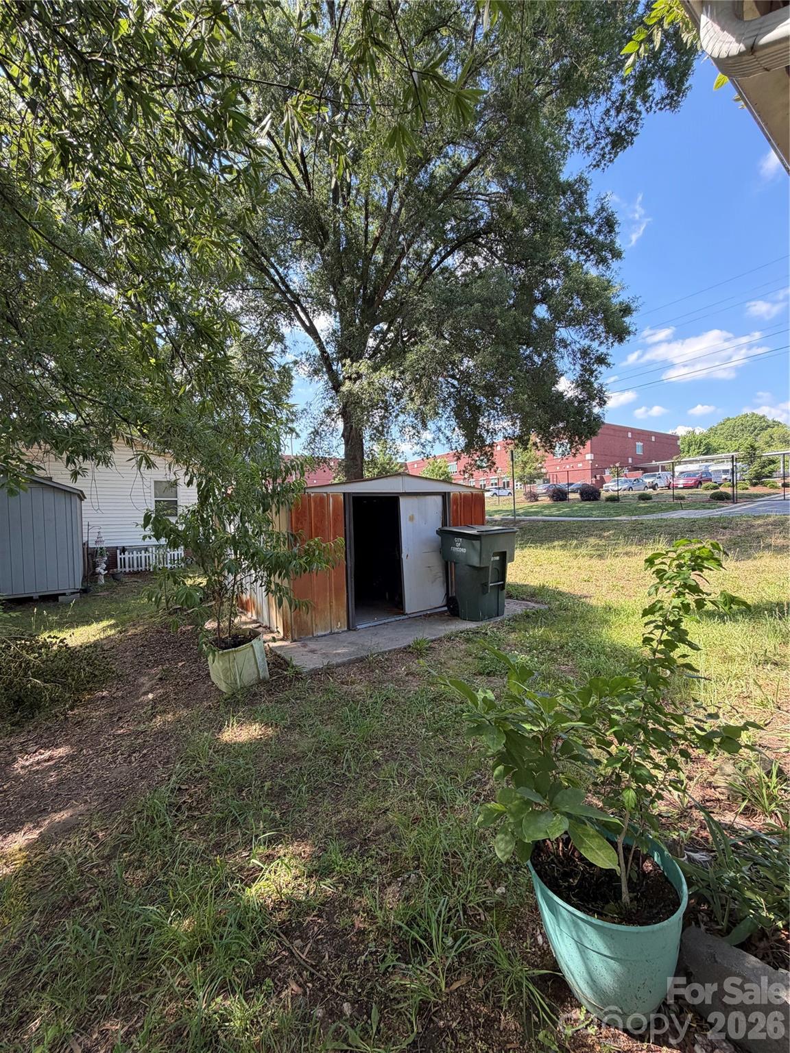 main property photo 25