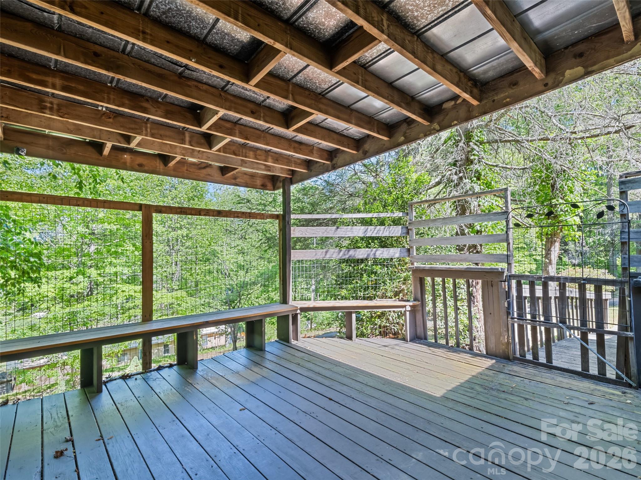 main property photo 30