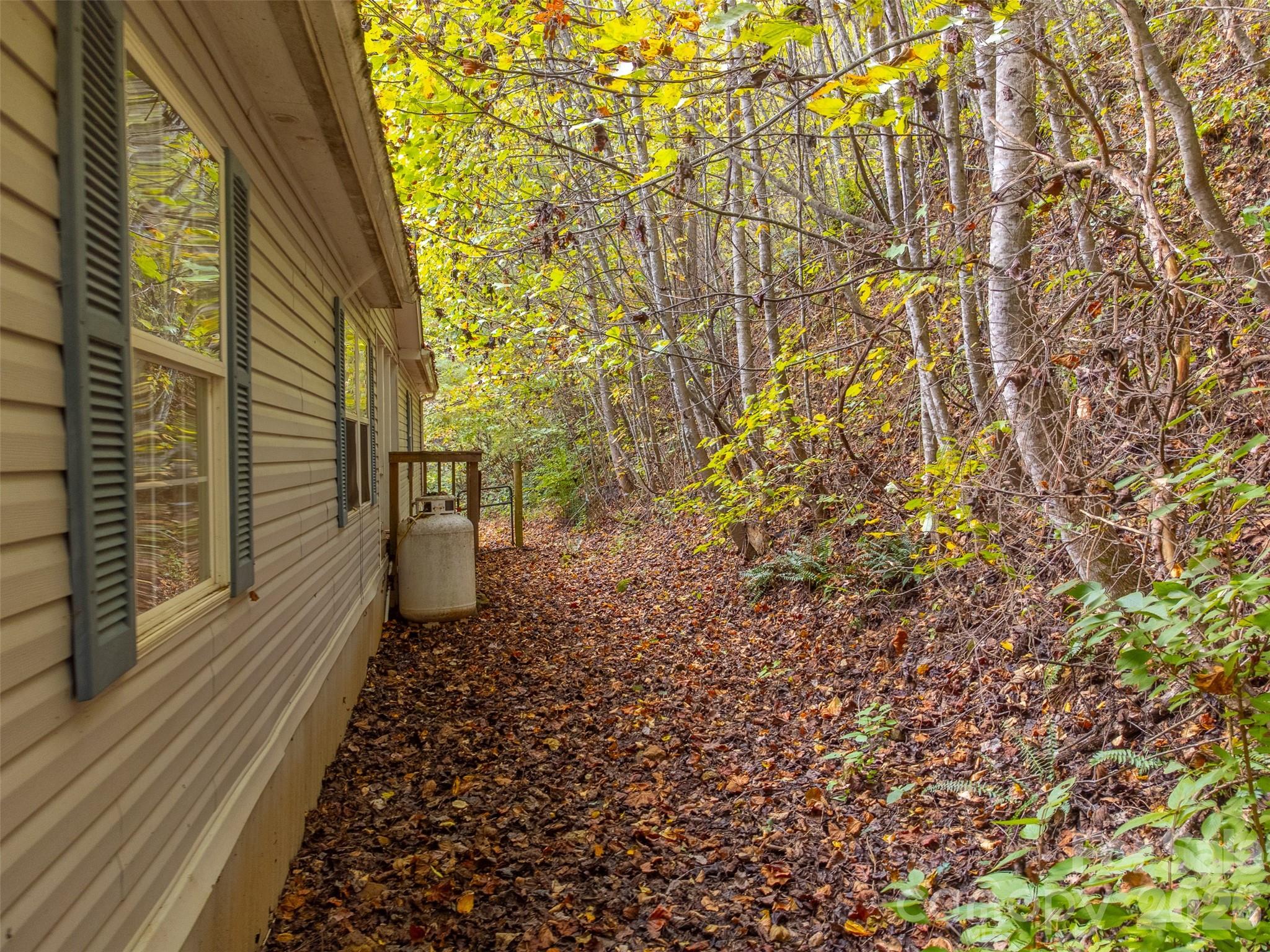 main property photo 31