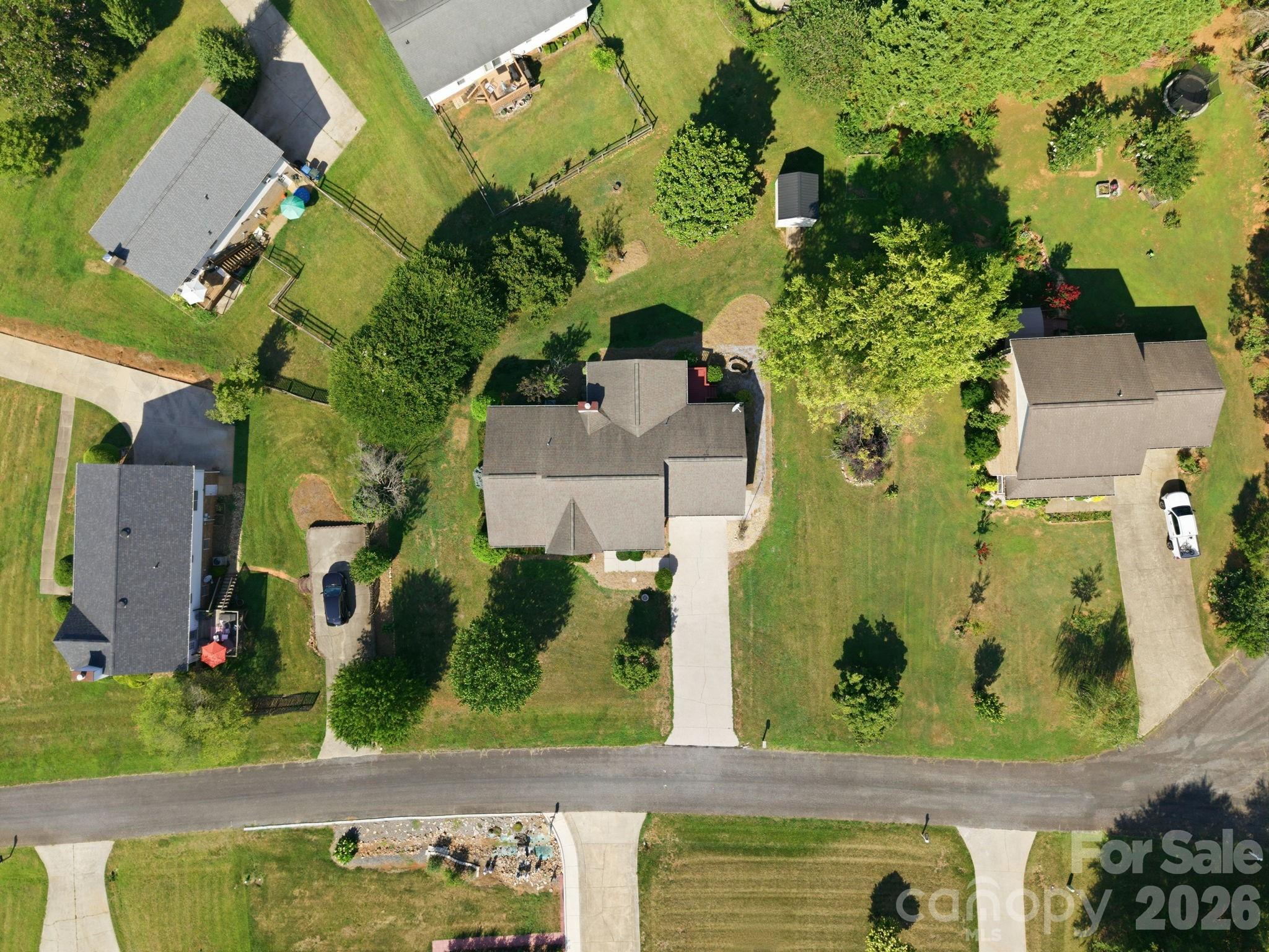 main property photo 10