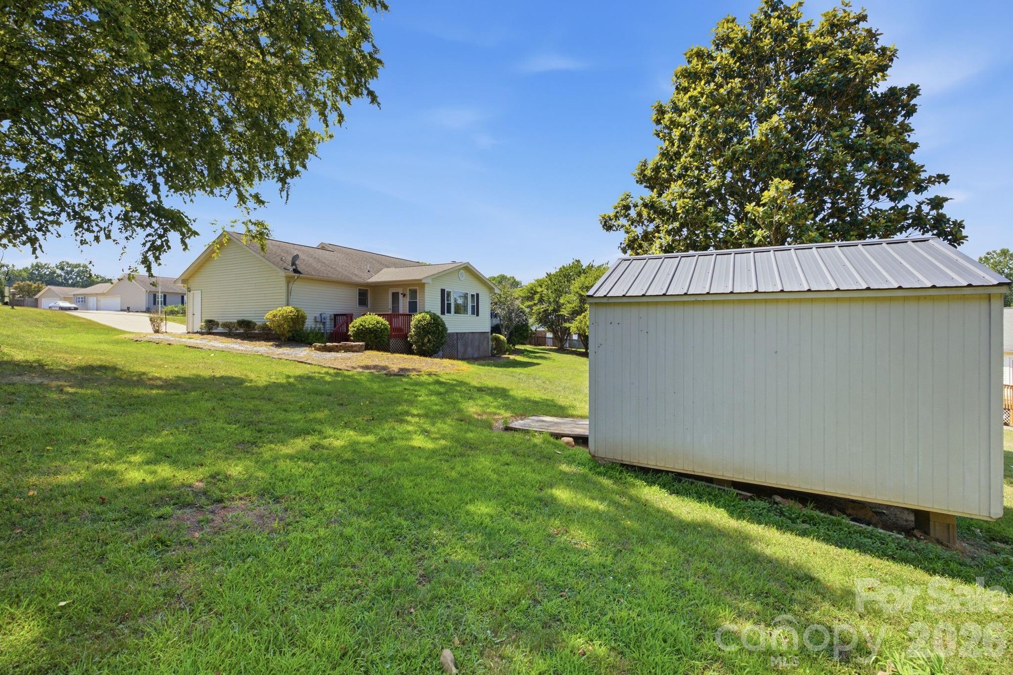 main property photo 5
