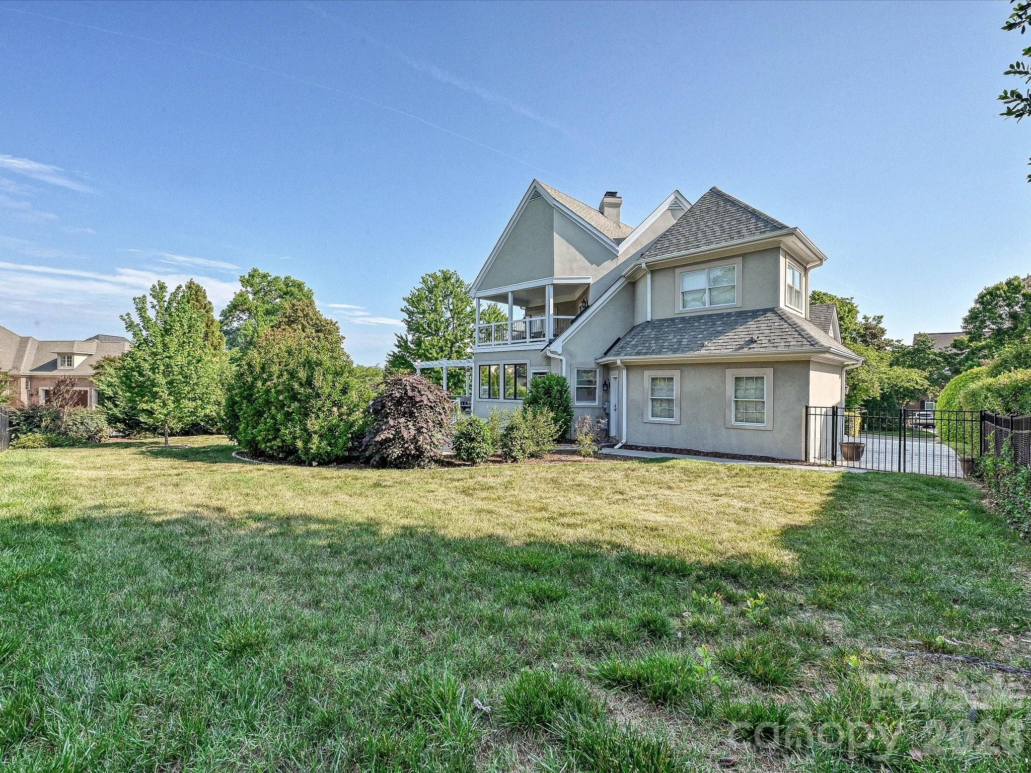 main property photo 45