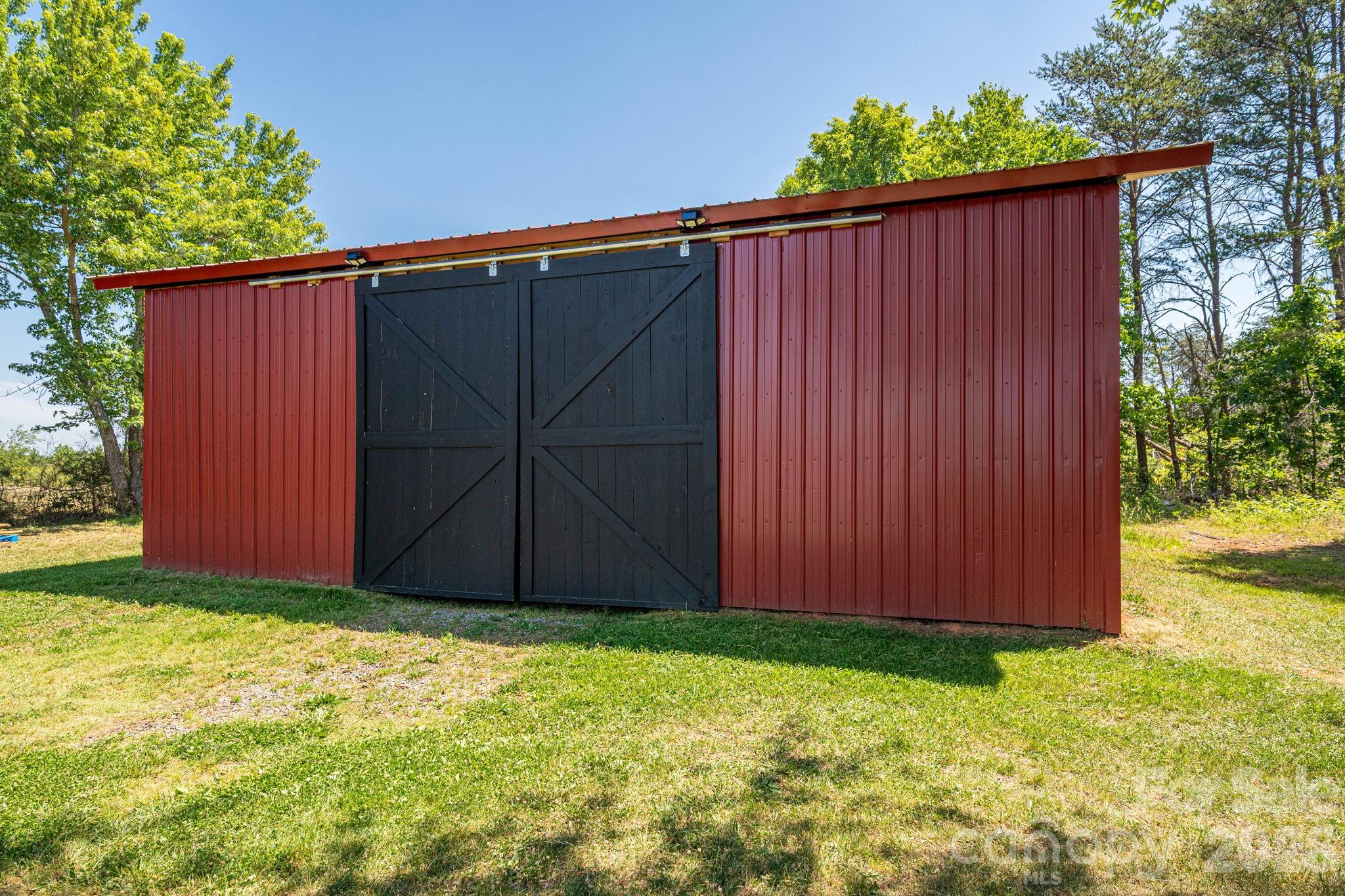 main property photo 19