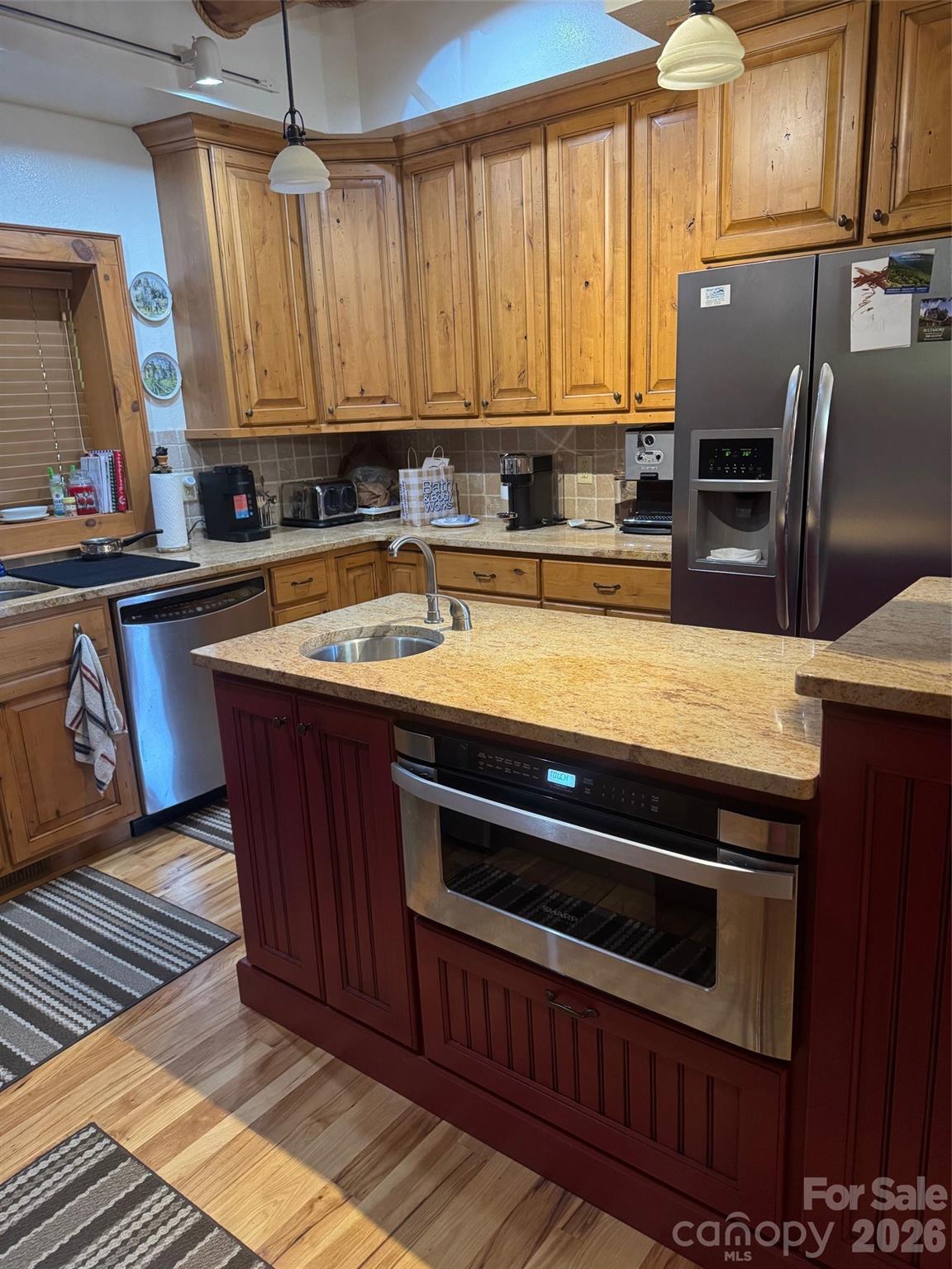 main property photo 7