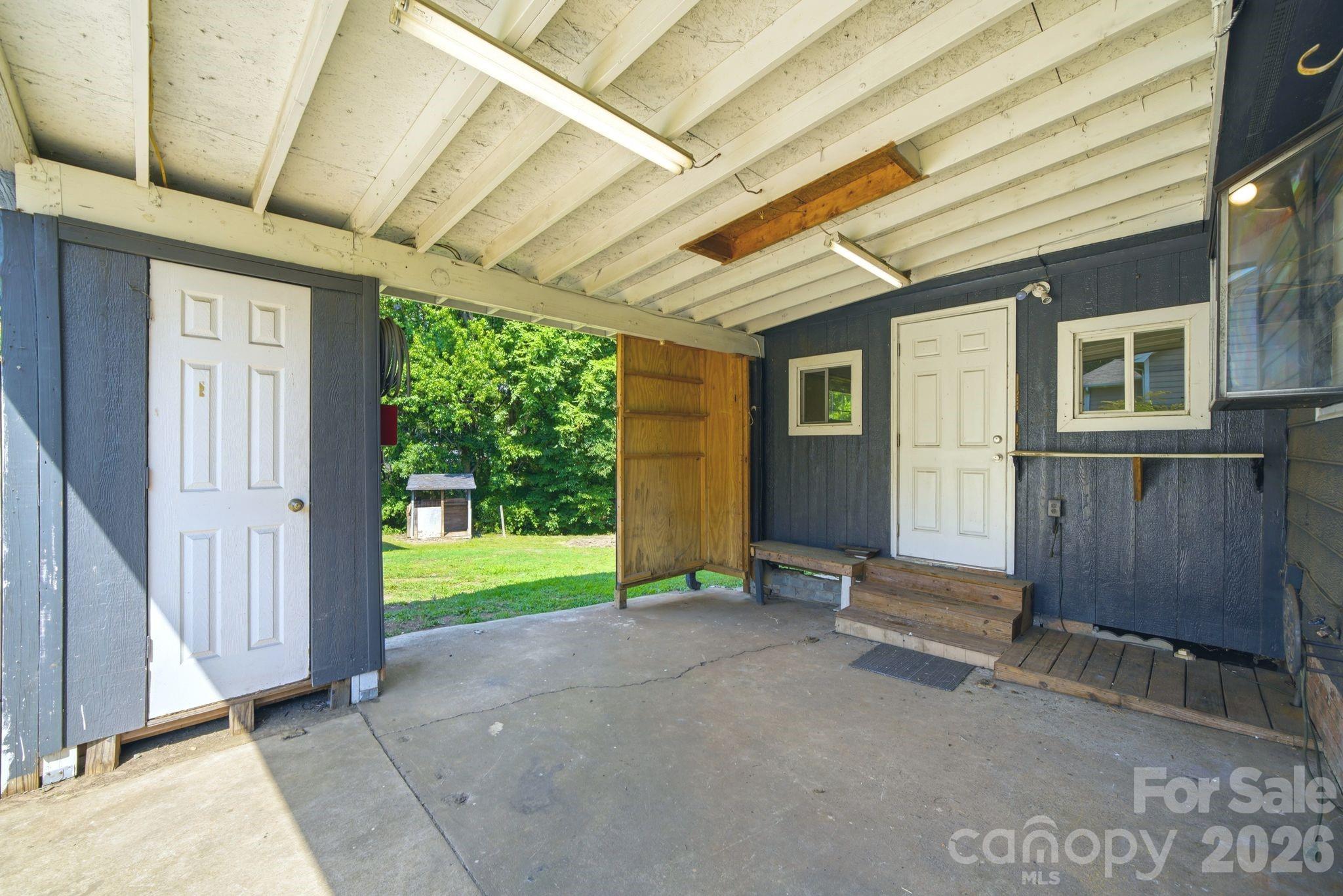 main property photo 22