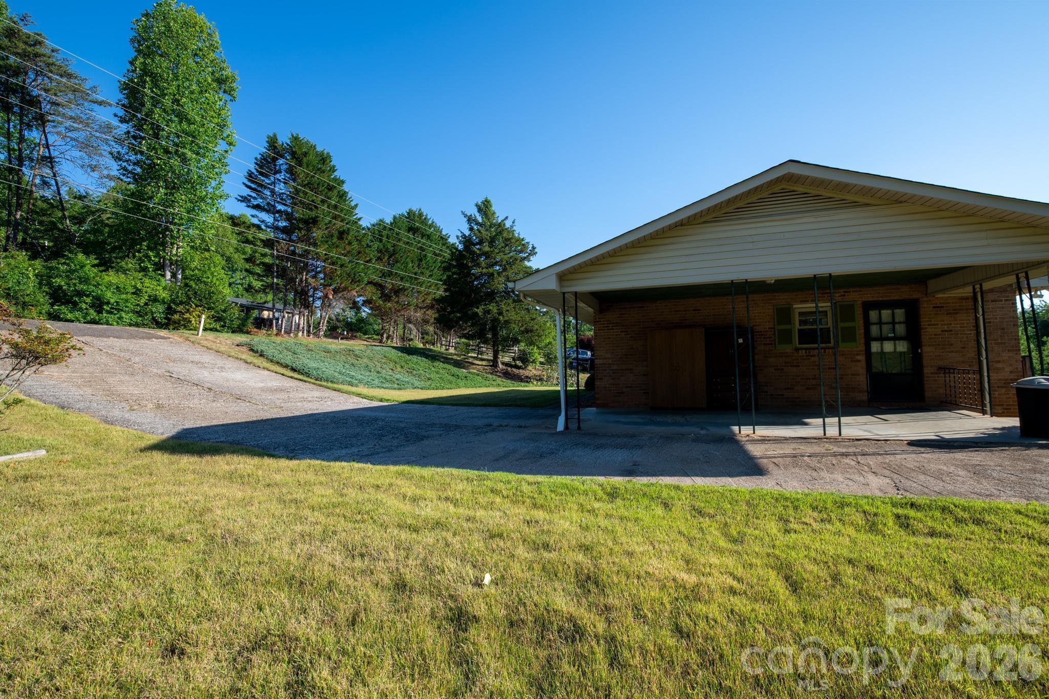 main property photo 6