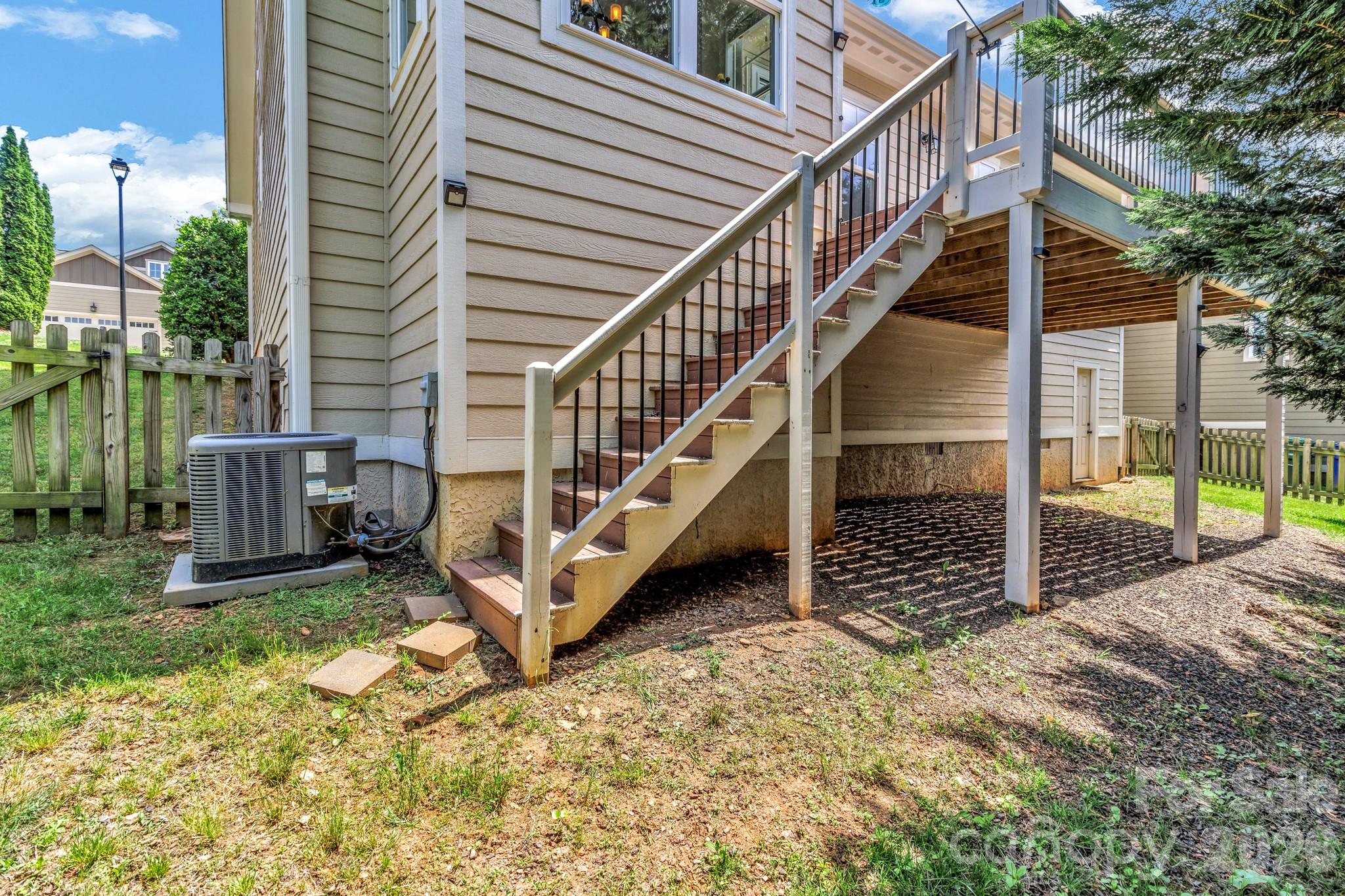 main property photo 45