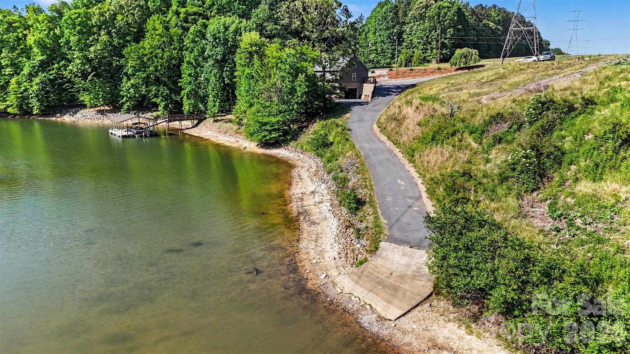 main property photo 25