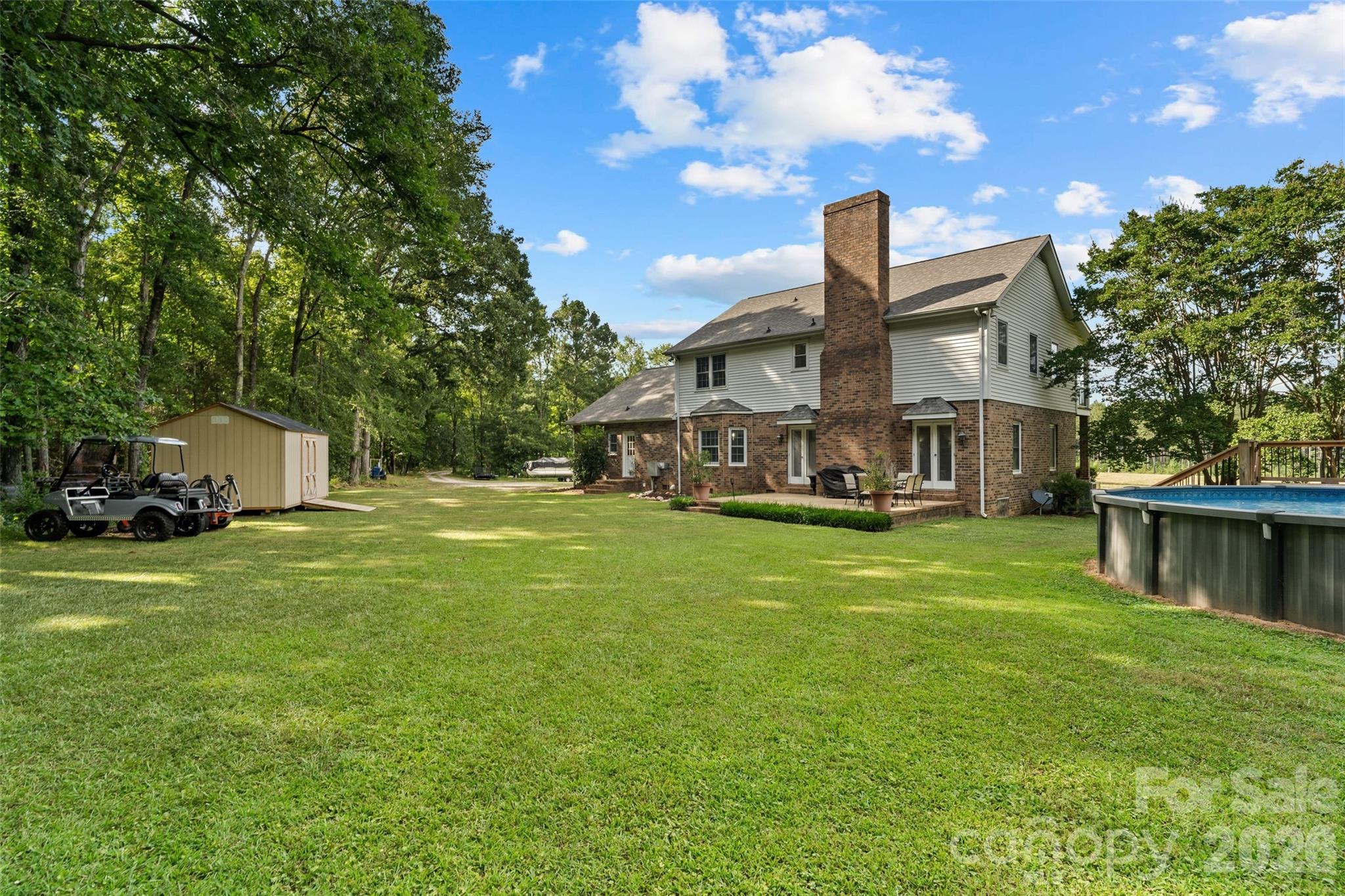main property photo 28
