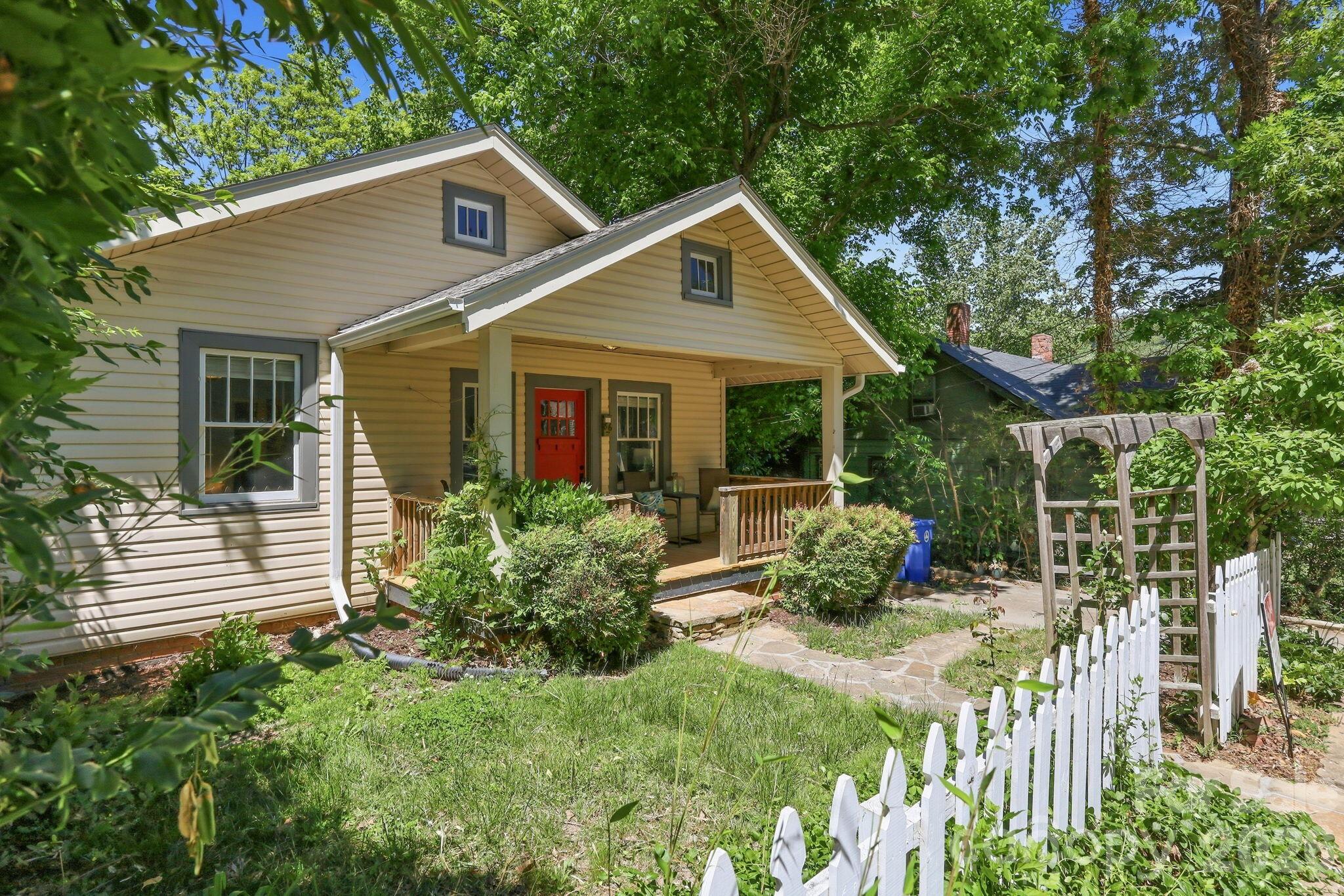 main property photo 44