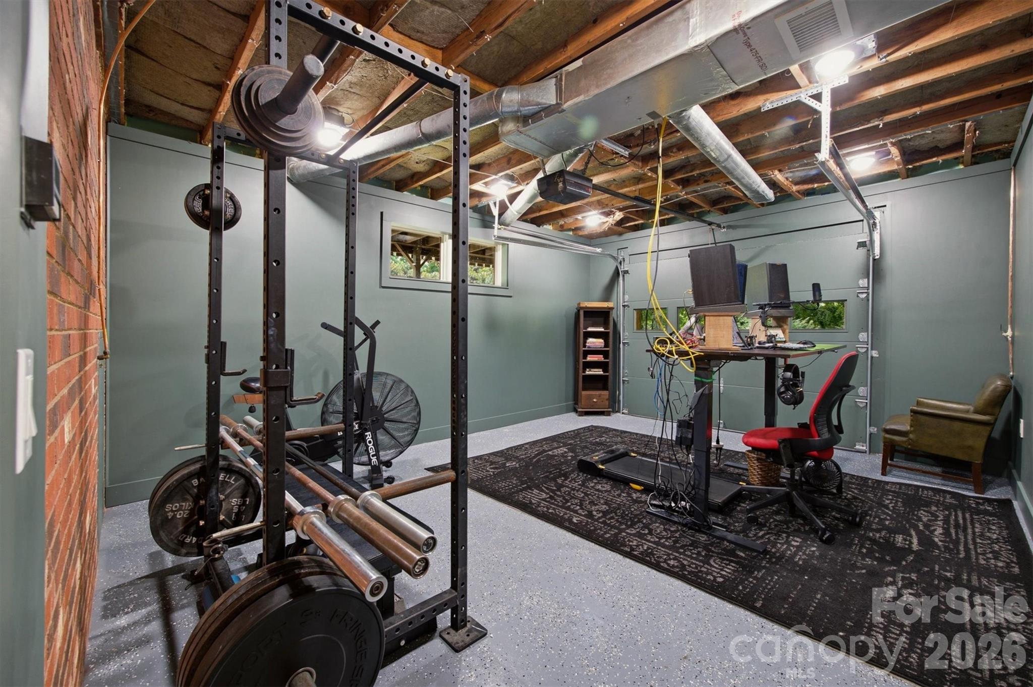 main property photo 40