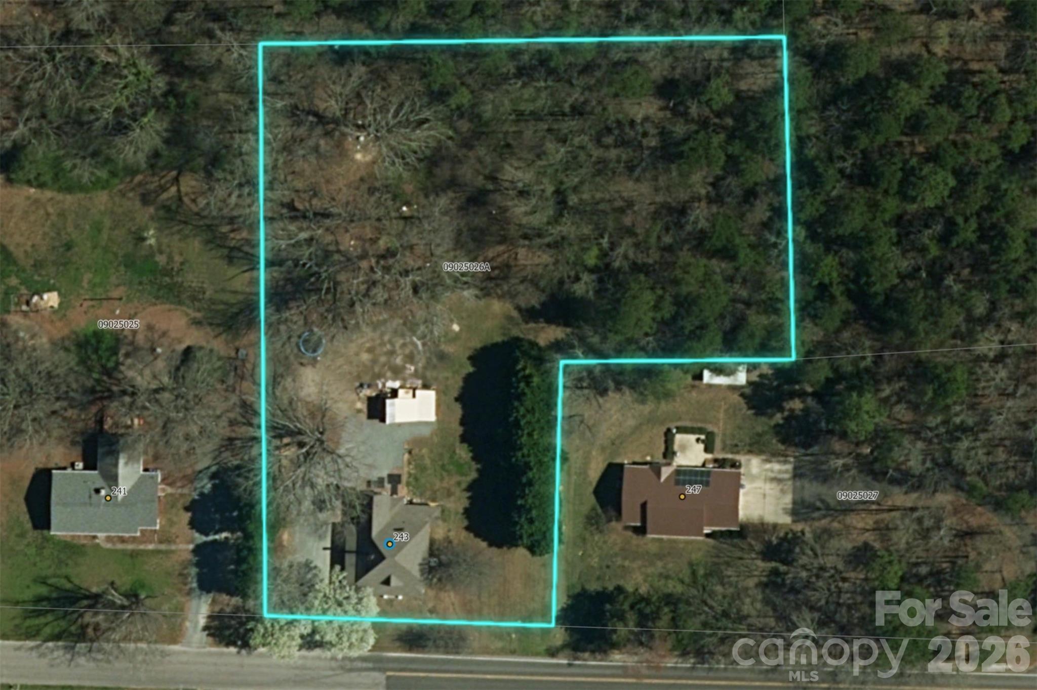 main property photo 31