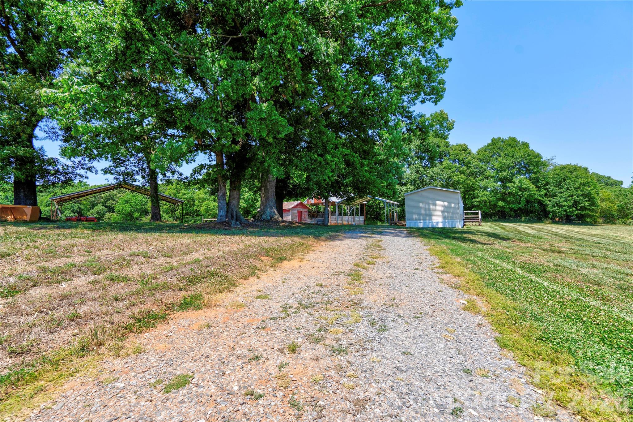 main property photo 43