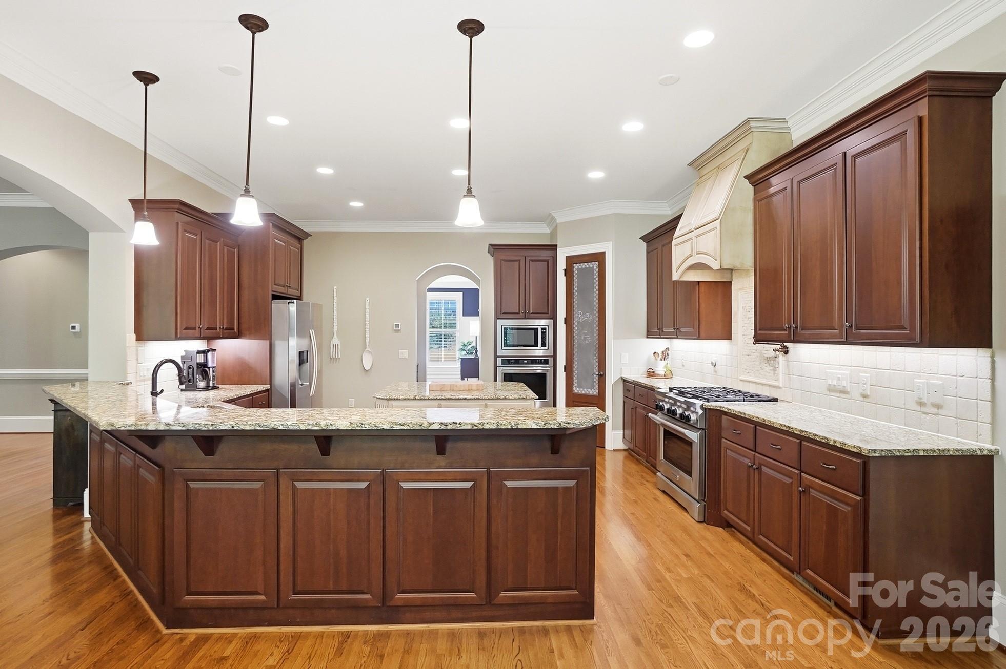 main property photo 8