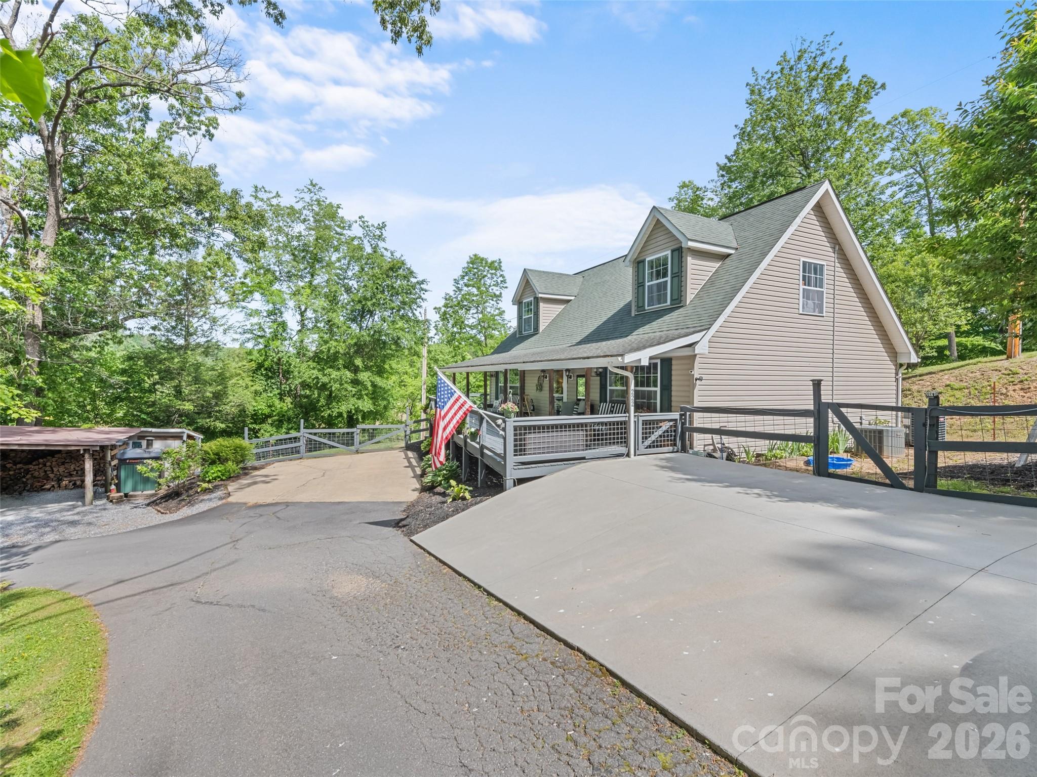 main property photo 2