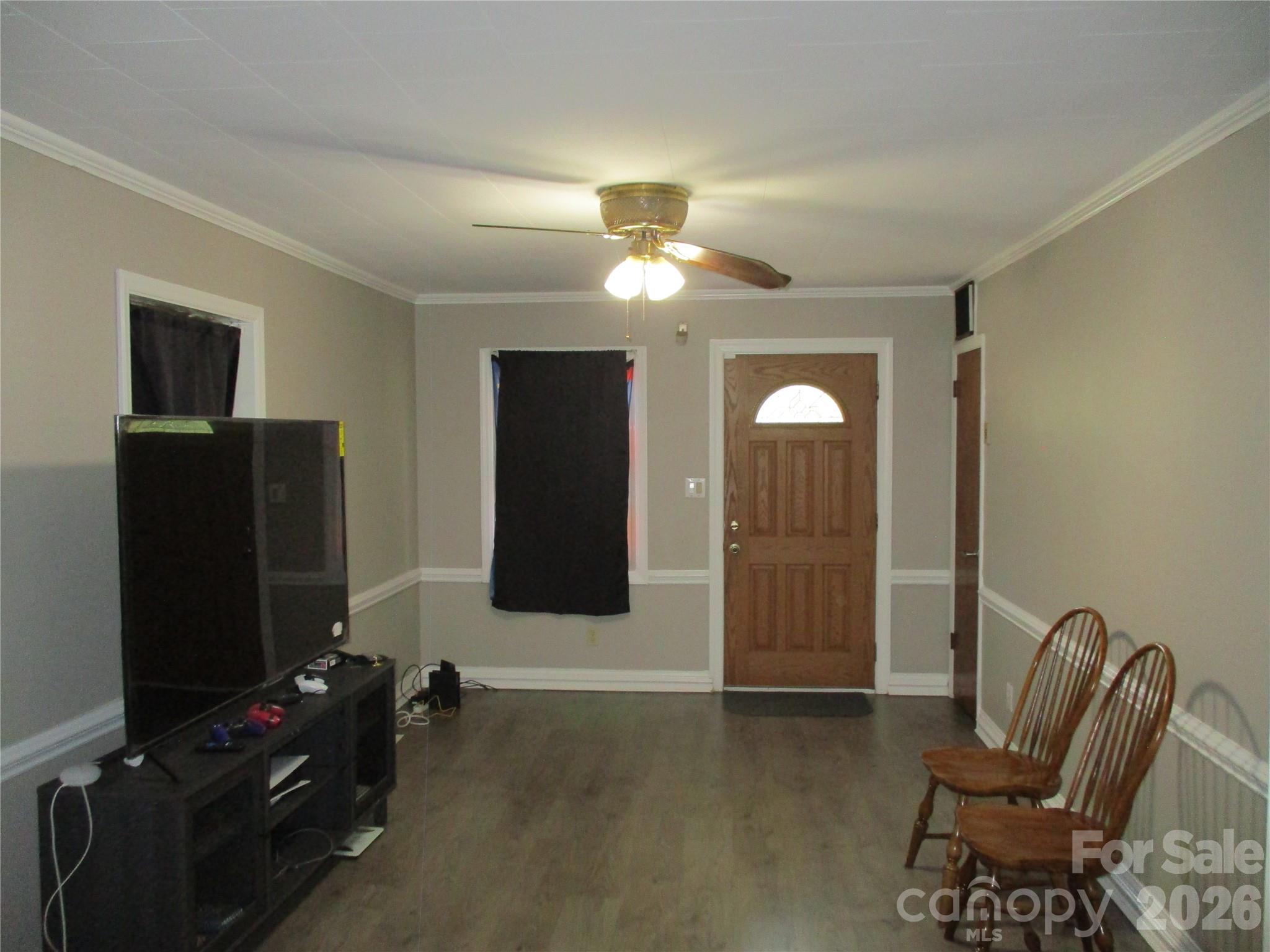 main property photo 5