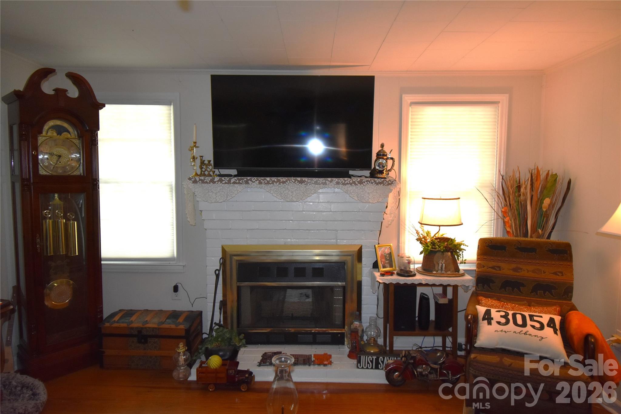 main property photo 8