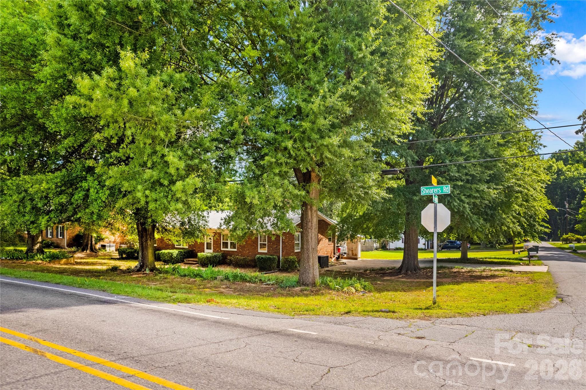 main property photo 40