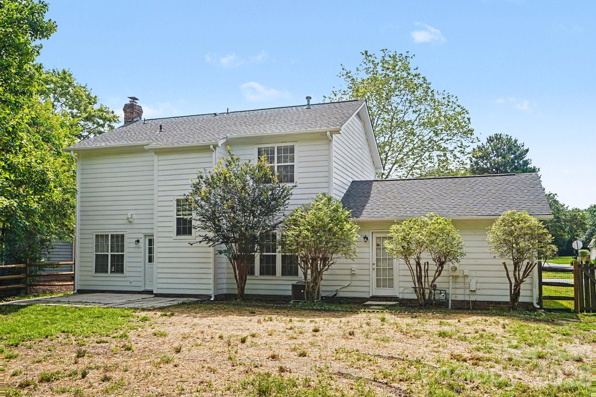 main property photo 13