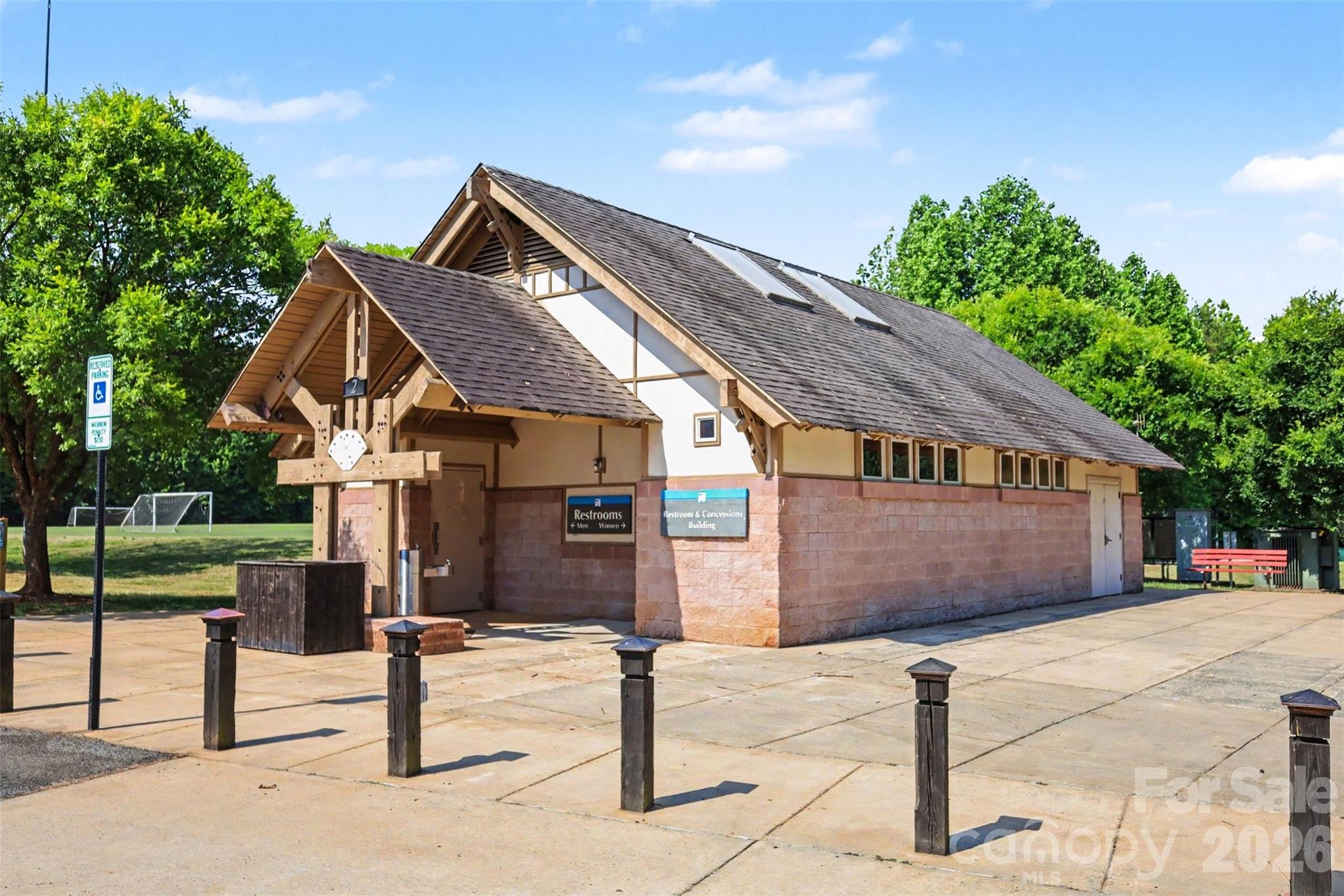 main property photo 37
