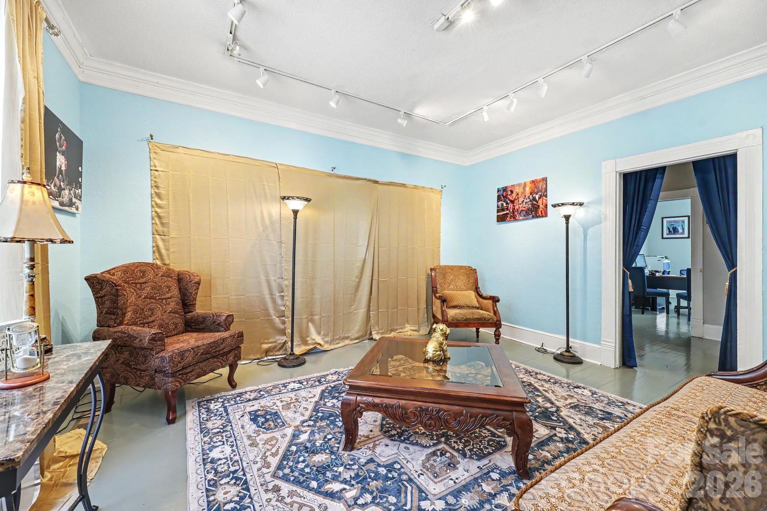 main property photo 12
