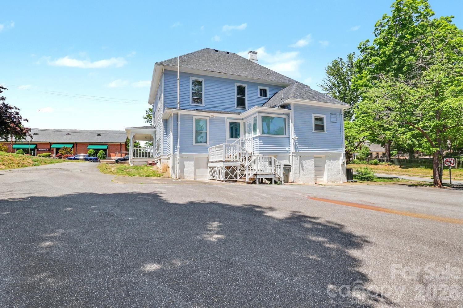 main property photo 33