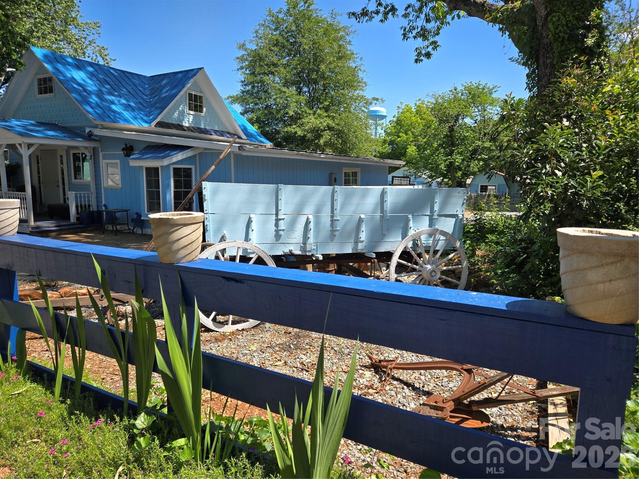 main property photo 25