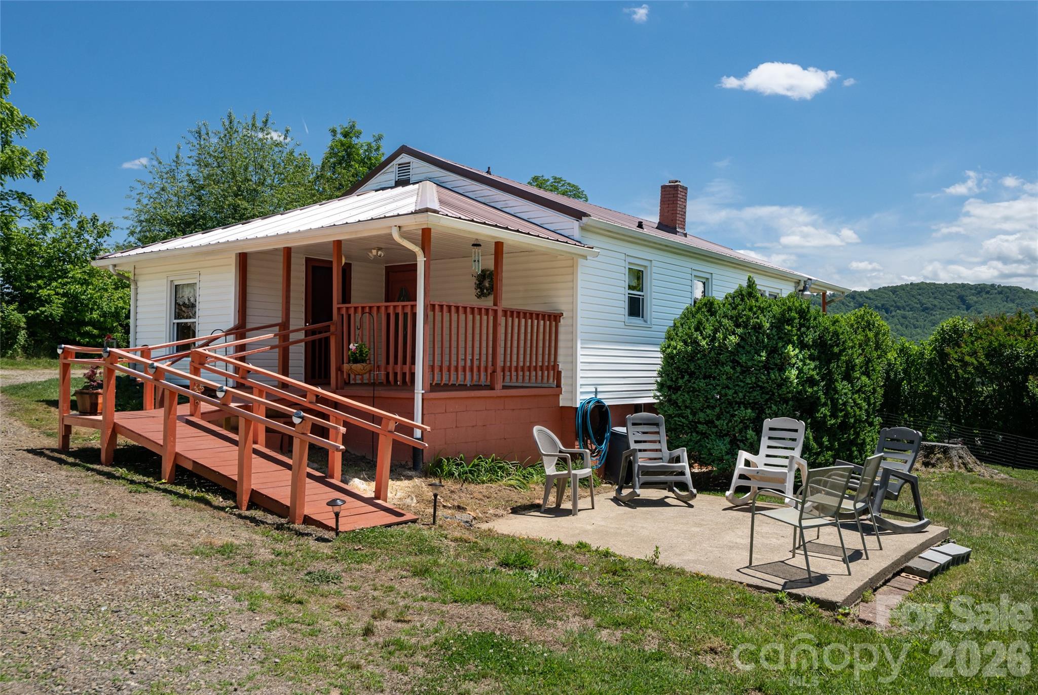 main property photo 7