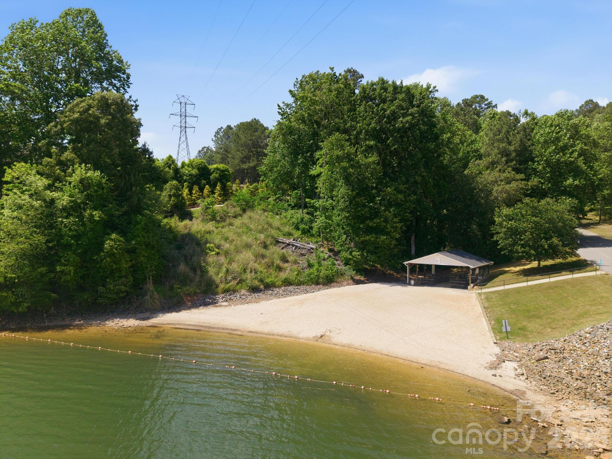 main property photo 37