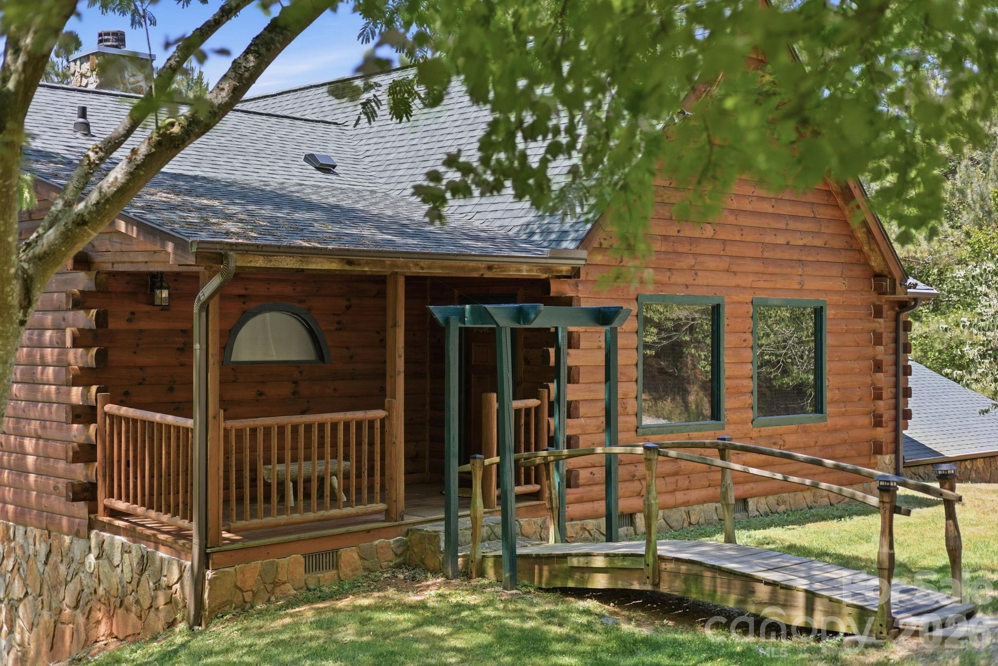 main property photo 6