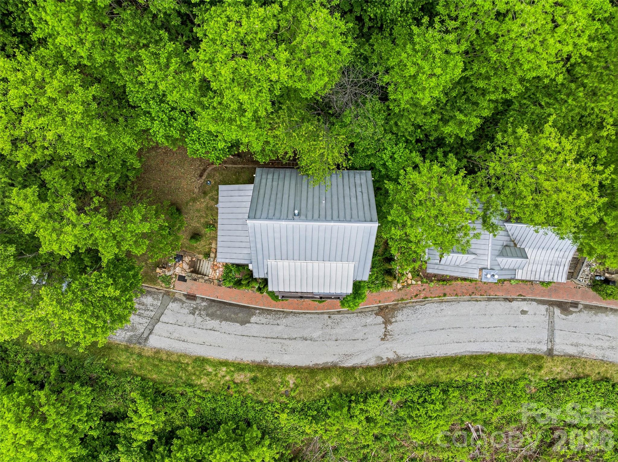 main property photo 33