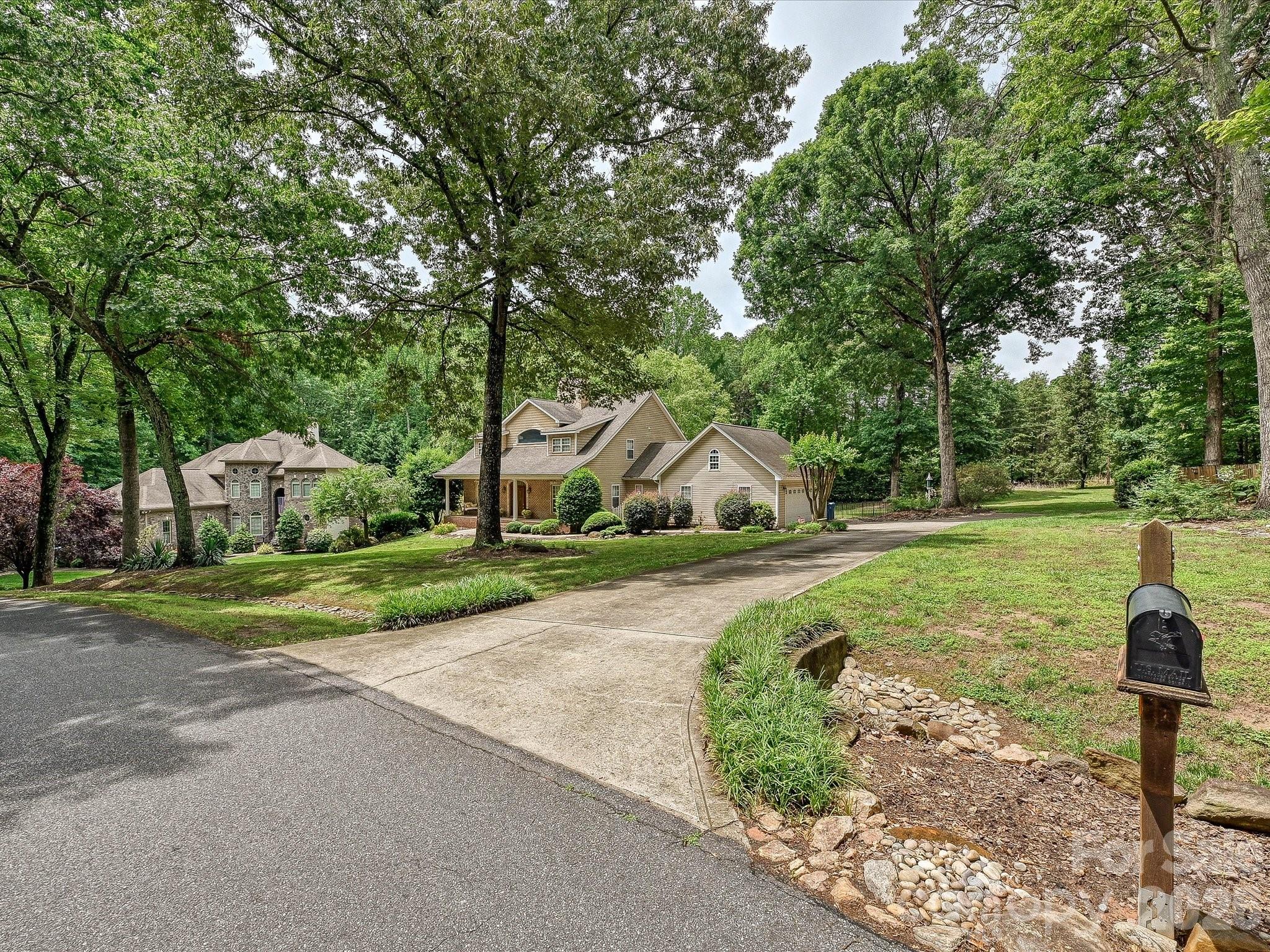 main property photo 32